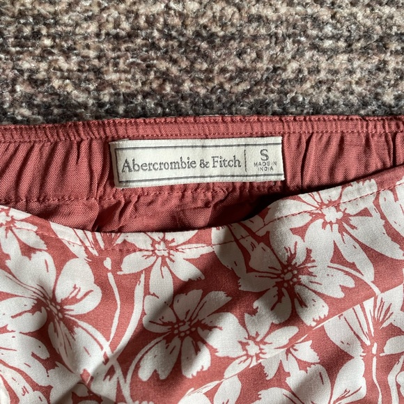 Abercrombie and Fitch skirt - Picture 2 of 2